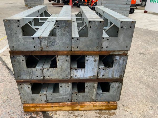 MEVA FORMWORK INTERVAL CORNERS......991T 342227806