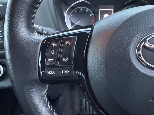 Toyota Yaris 2018 Luna Tiny Mileage 342237129