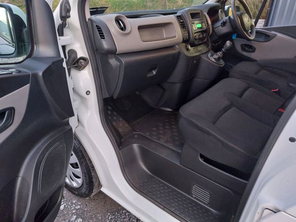 Renault Trafic 192 LWB Price includes Vat 342376459