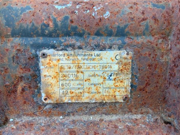 1.5t MINI DIGGER BUCKET......HARFORD HITCH...220. 342406107