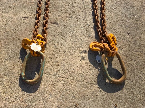 6.0mts x 10mm TWO LEG LIFTING CHAINS......1060. 342552946