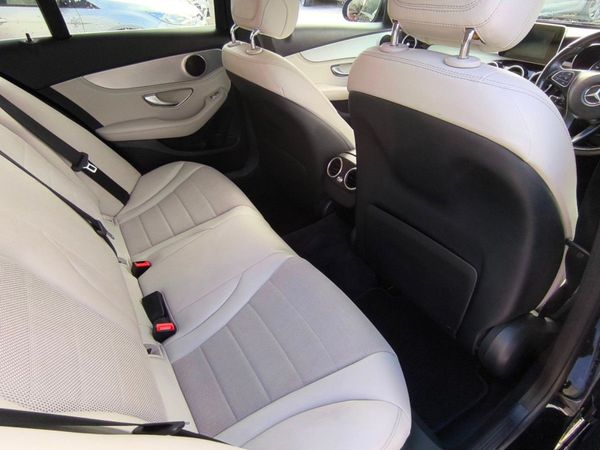 Mercedes-Benz C-Class C180 Avantgarde Auto 342732471