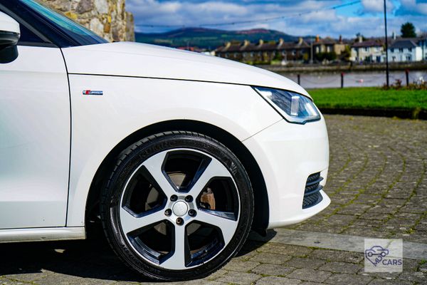 Audi A1 S line 342743180
