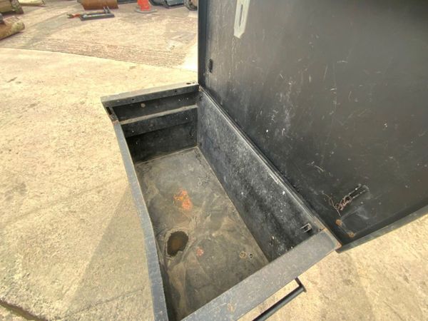 VAN VAULT SECURE TOOL STORAGE BOX..1245. 342768251