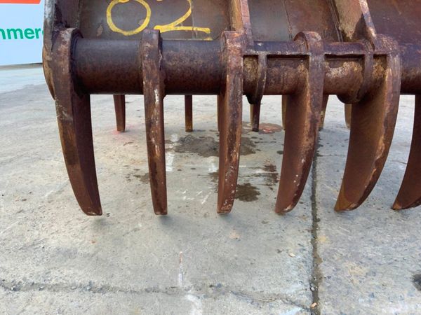 MANUAL GRAPPLE. LAND RAKE....100mm PINS...6223 342945797