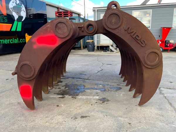 MANUAL GRAPPLE. LAND RAKE....100mm PINS...6223 342945805