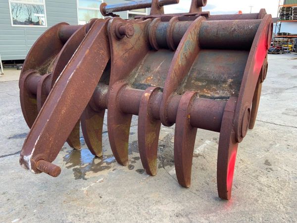 MANUAL GRAPPLE. LAND RAKE....100mm PINS...6223 342945803