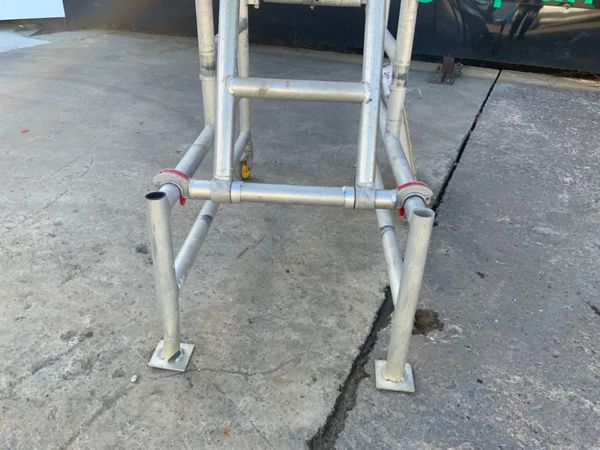 ALUMINIUM ACCESS PLATFORM / PODIUM....1121 342963601