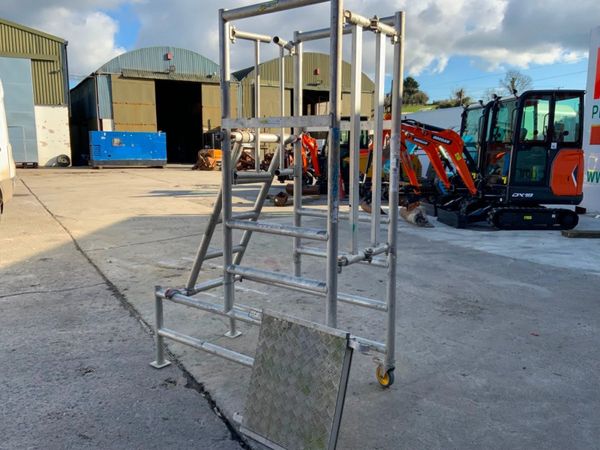 ALUMINIUM ACCESS PLATFORM / PODIUM....1121 342963603