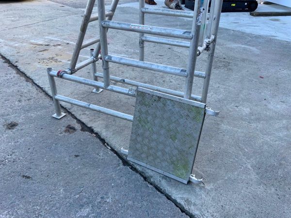 ALUMINIUM ACCESS PLATFORM / PODIUM....1121 342963610
