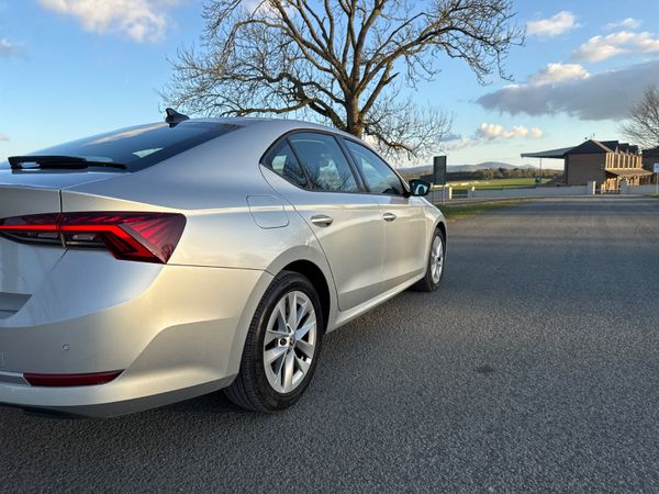 Skoda Octavia 2022 AMB 2.0 TDI 342988212