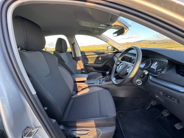 Skoda Octavia 2022 AMB 2.0 TDI 342988328
