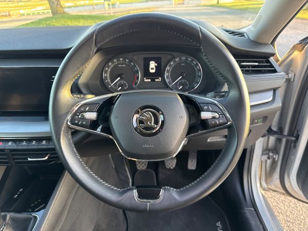 Skoda Octavia 2022 AMB 2.0 TDI 342988406