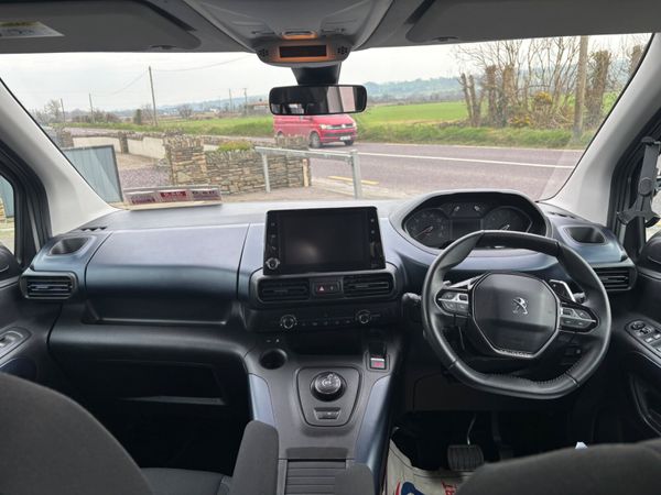 Peugeot Rifter 2019 , Automatic , 5 Seater 343013240