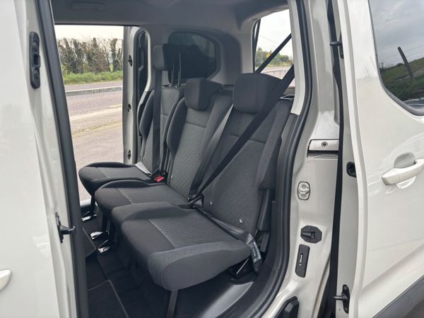 Peugeot Rifter 2019 , Automatic , 5 Seater 343013262