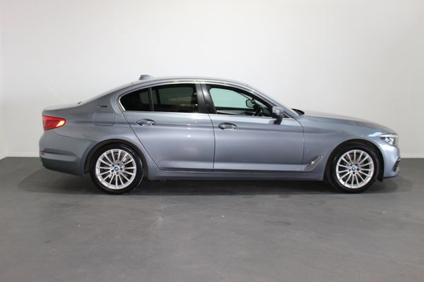 BMW 530E  , Only 120km - 1 Year Warranty 343345739
