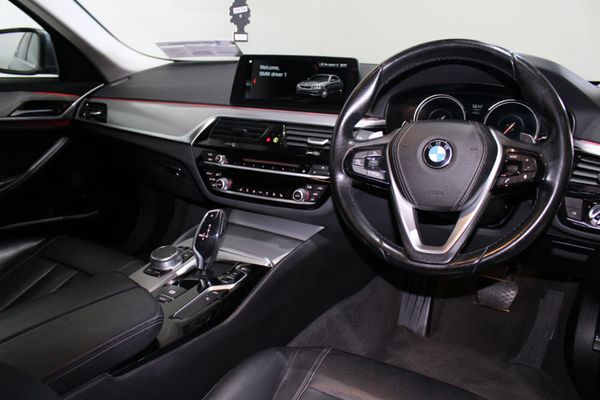 BMW 530E  , Only 120km - 1 Year Warranty 343345744