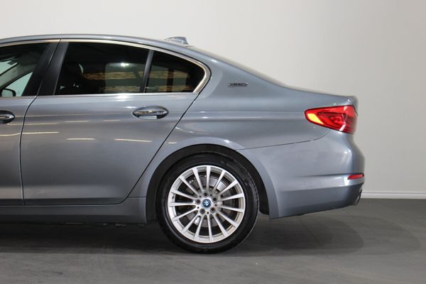 BMW 530E  , Only 120km - 1 Year Warranty 343345759