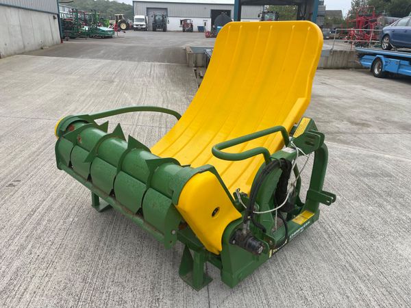 Hustler Bale Feeder 343782297