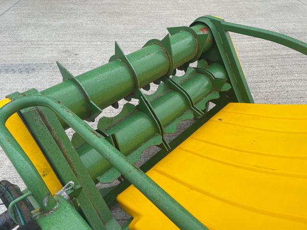 Hustler Bale Feeder 343782298