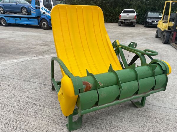 Hustler Bale Feeder 343782290