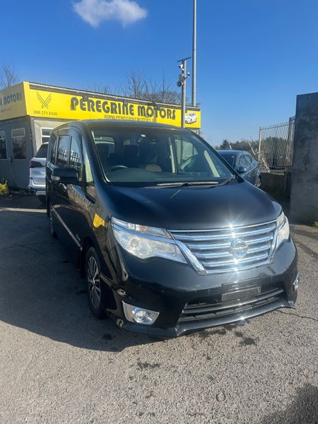 Nissan serena auto hybrid low millage 8 seater 343794234