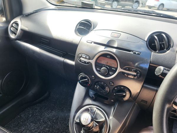 Mazda 2 2010 343949717