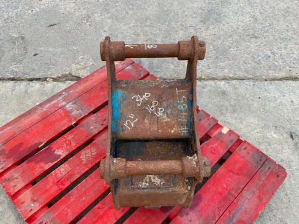 12" DIGGING BUCKET.....40mm PINS.....1485t. 343991297