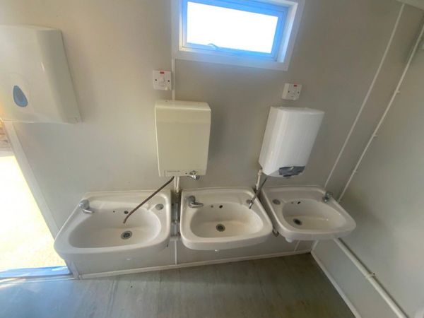 16ft x 9ft ANTI VANDAL TOILET CONTAINER...2434V 354163775