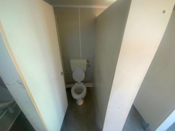 16ft x 9ft ANTI VANDAL TOILET CONTAINER...2434V 354163786