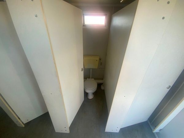 16ft x 9ft ANTI VANDAL TOILET CONTAINER...2434V 354163787
