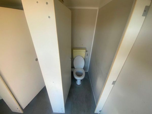16ft x 9ft ANTI VANDAL TOILET CONTAINER...2434V 354163788