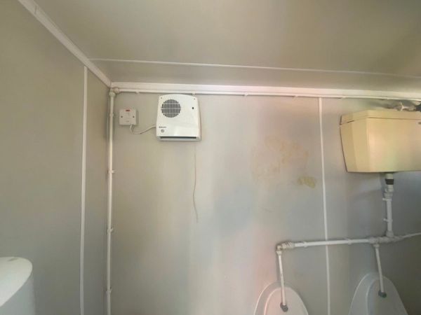 16ft x 9ft ANTI VANDAL TOILET CONTAINER...2434V 354163780