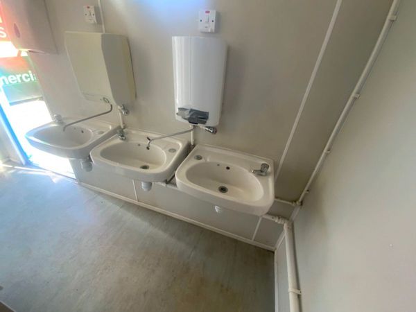 16ft x 9ft ANTI VANDAL TOILET CONTAINER...2434V 354163782