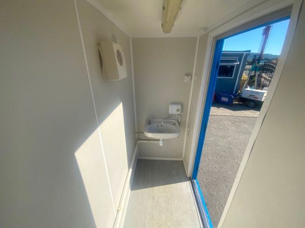 16ft x 9ft ANTI VANDAL TOILET CONTAINER...2434V 354163791