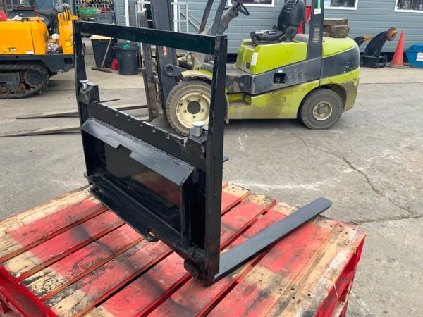MINI LOADER FORK CARRIAGE ATTACHMENT....347w. 354183142
