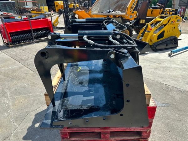 NEW..73" BOBCAT SKIDSTEER GRAB BUCKET..296W 354206799