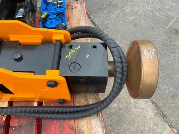 UNUSED SKID STEER HAMMER / POST DRIVER....376w. 354342812