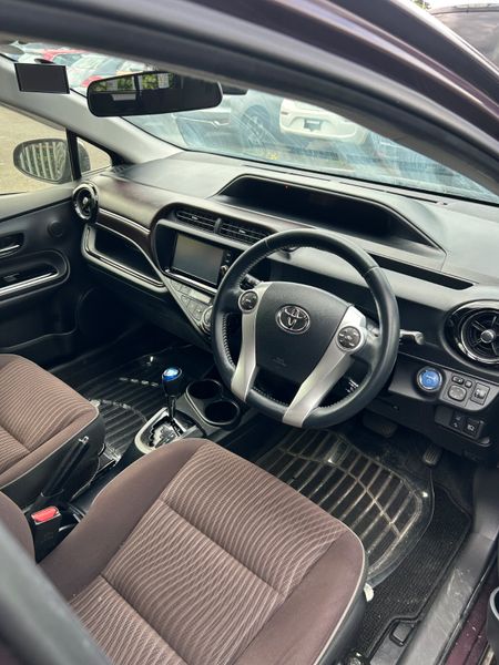 Toyota aqua hybrid auto Top Specs G 354353898