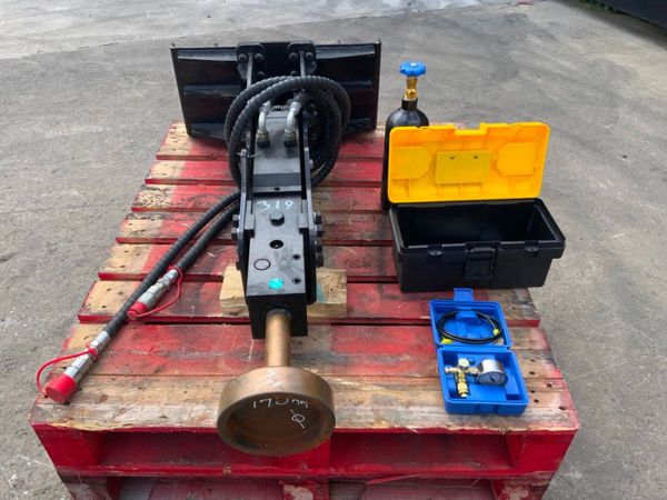 MINI SKID STEER POST DRIVER / BREAKER......319w. 354363106