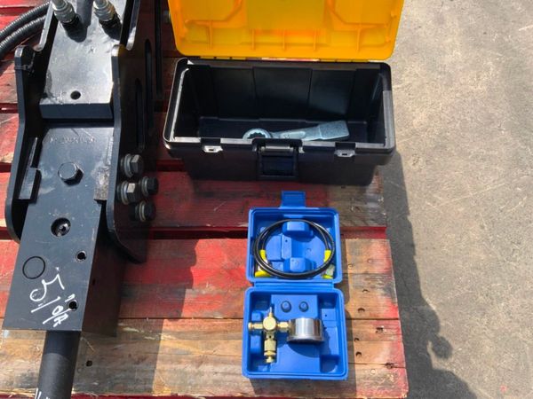 UNUSED MINI SKID STEER BREAKER / HAMMER...318w. 354363425