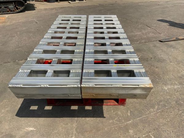 20t   ALUMINIUM TRAILER LOADING RAMPS.......5025. 354371290