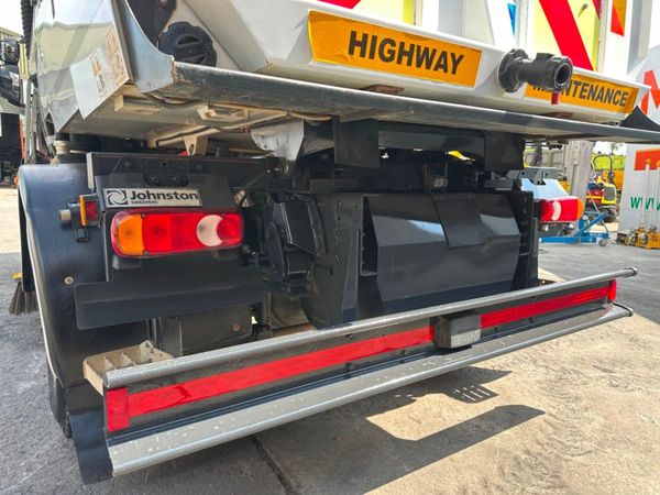 2018 IVECO...JOHNSTON ROAD SWEEPER ..115 Mile 354373175