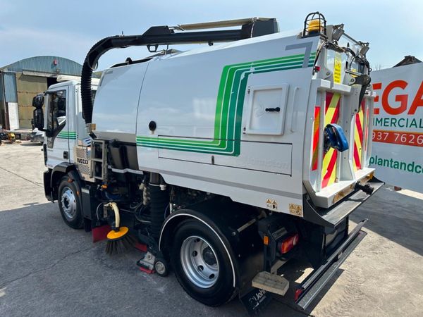 2018 IVECO...JOHNSTON ROAD SWEEPER ..115 Mile 354373176