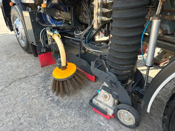 2018 IVECO...JOHNSTON ROAD SWEEPER ..115 Mile 354373179
