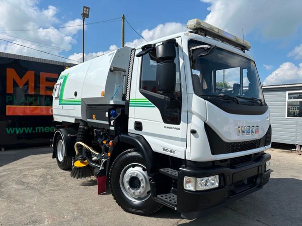 2018 IVECO...JOHNSTON ROAD SWEEPER ..115 Mile 354373184