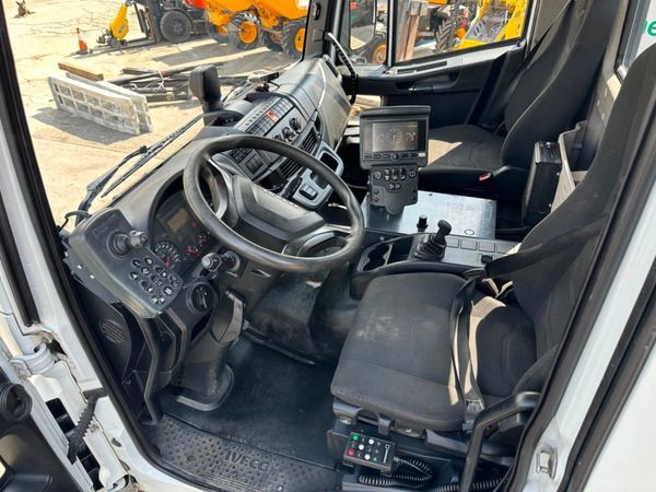 2018 IVECO...JOHNSTON ROAD SWEEPER ..115 Mile 354373186