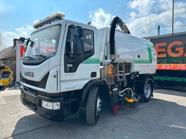 2018 IVECO...JOHNSTON ROAD SWEEPER ..115 Mile 354373183