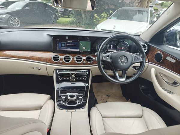 Mercedes-Benz E-Class E200d Avantgarde Auto 354373859