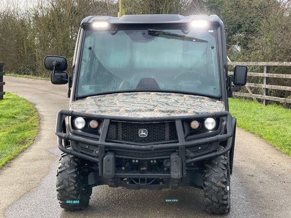 2022 John Deere Gator 865 with Canopy 354390975